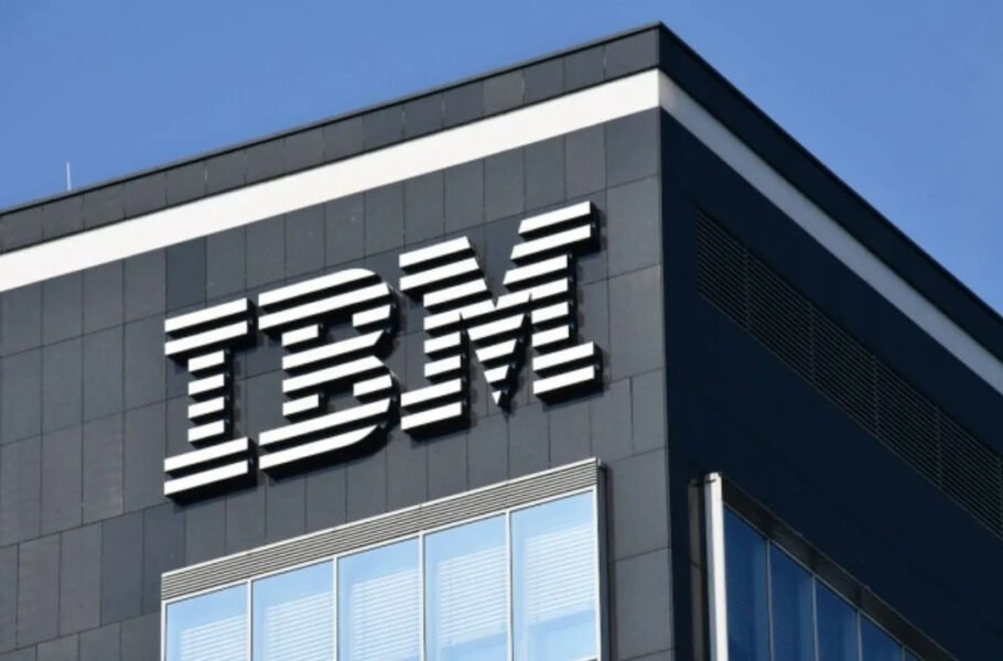 درآمد IBM