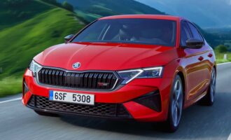 اشکودا اوکتاویا RS