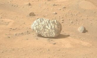 سنگ راه‌راه در مریخ