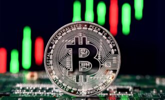 بیت‌کوین و نقره