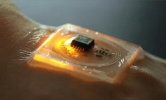 شارژ کردن پوشیدنی‌ها