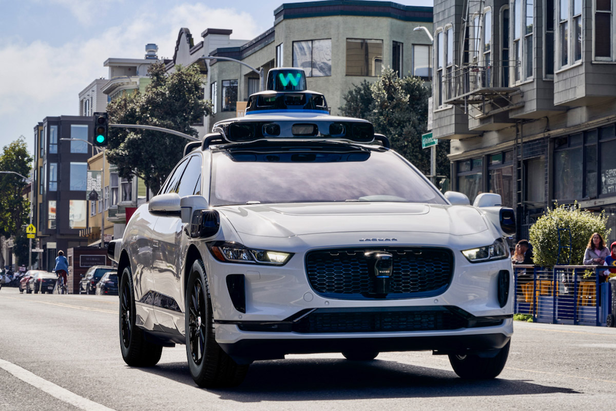 تاکسی خودران Waymo