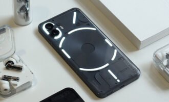 رونمایی گوشی ناتینگ