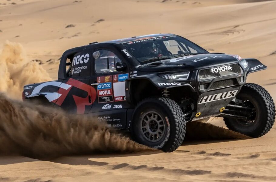 تویوتا هایلوکس