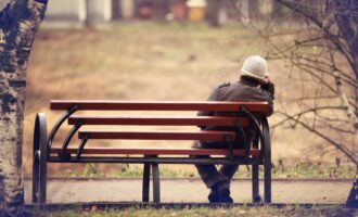 ارتباط تنهایی با سکته