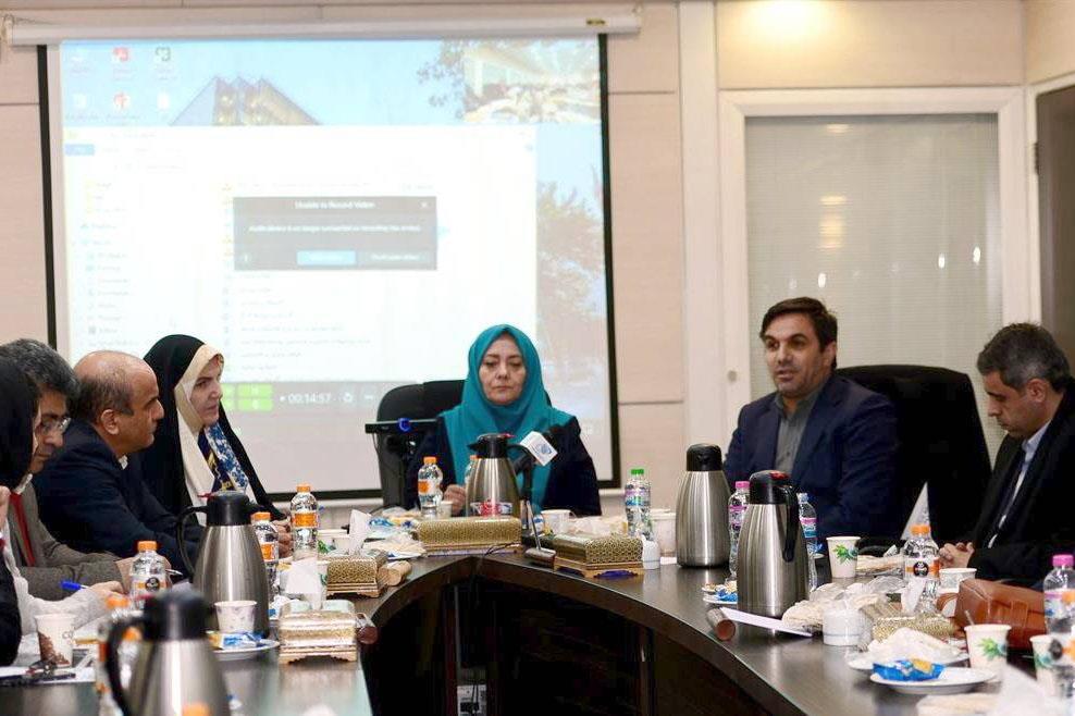 جلسه رئیس سازمان فناوری اطلاعات با فعالان بخش خصوصی در اتاق بازرگانی