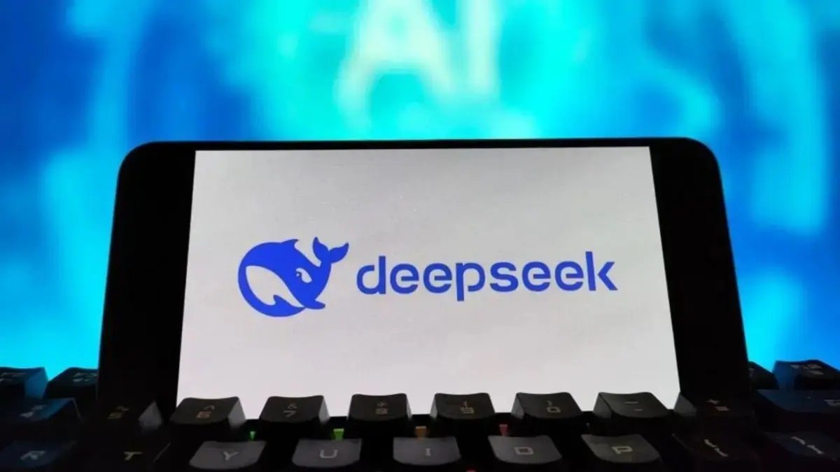 کلون ۳۰ دلاری DeepSeek